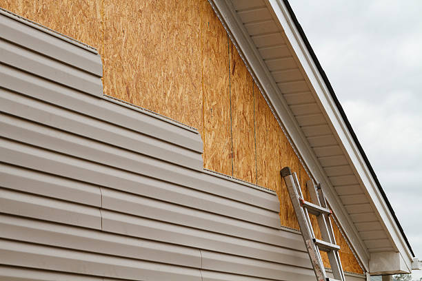 24/7 Emergency Storm Damage Siding Repair experts in Antioch, IL
